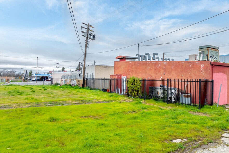 More Photos Of 3890 Fruitridge Rd, Sacramento Land For Sale
