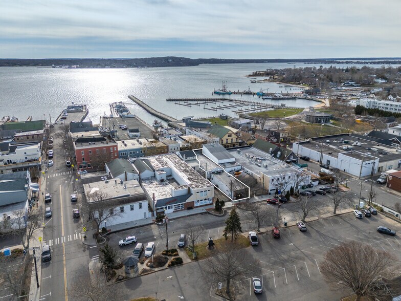 More Photos Of 30-32 Front St, Greenport Storefront Retail Residential For Sale