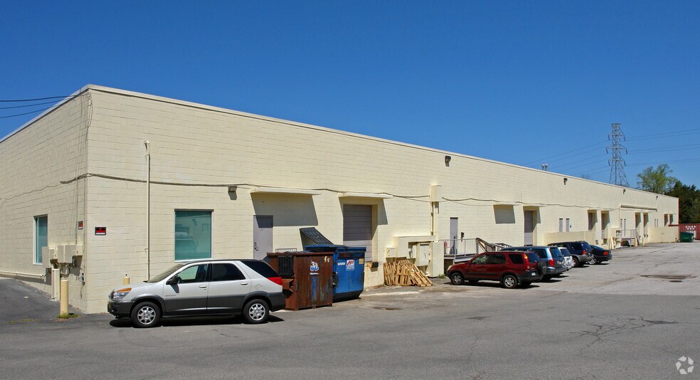 More Photos Of 2501-2555 Mechanicsville Tpke, Richmond Light Distribution For Lease