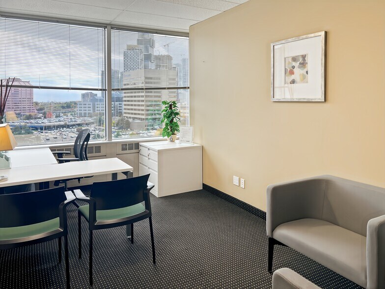 More Photos Of 2 Robert Speck Pky, Mississauga Coworking Space
