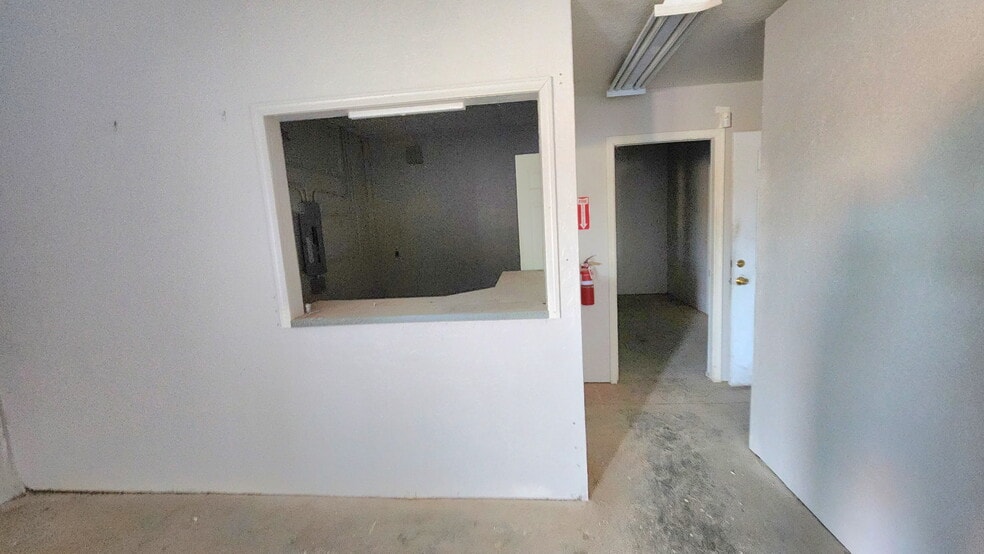 More Photos Of 66695 HWY 60 hwy, Salome Warehouse For Sale