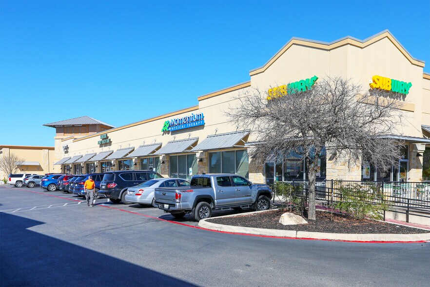More Photos Of 12908-12932 Bandera Rd, Helotes General Retail For Sale