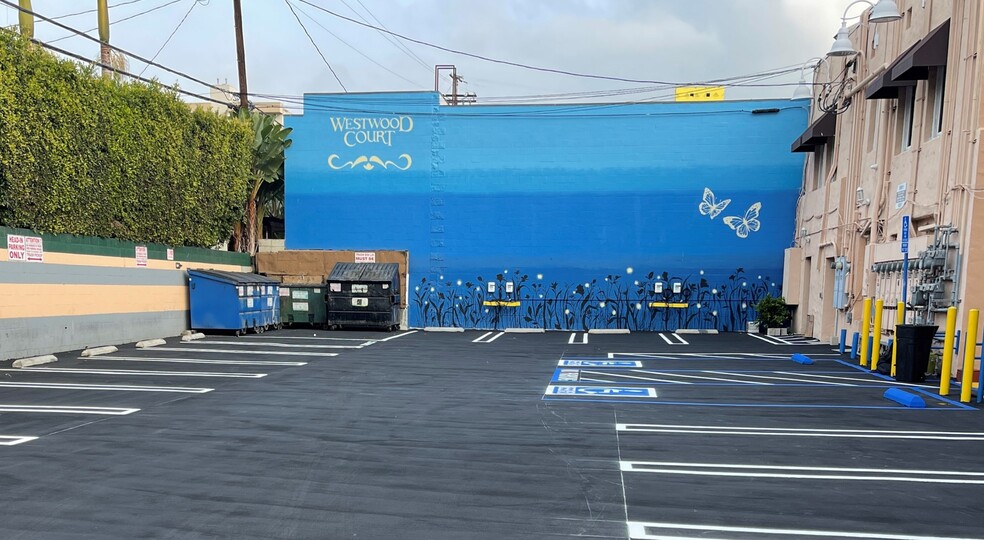 More Photos Of 1927-1949 Westwood Blvd, Los Angeles Restaurant For Lease