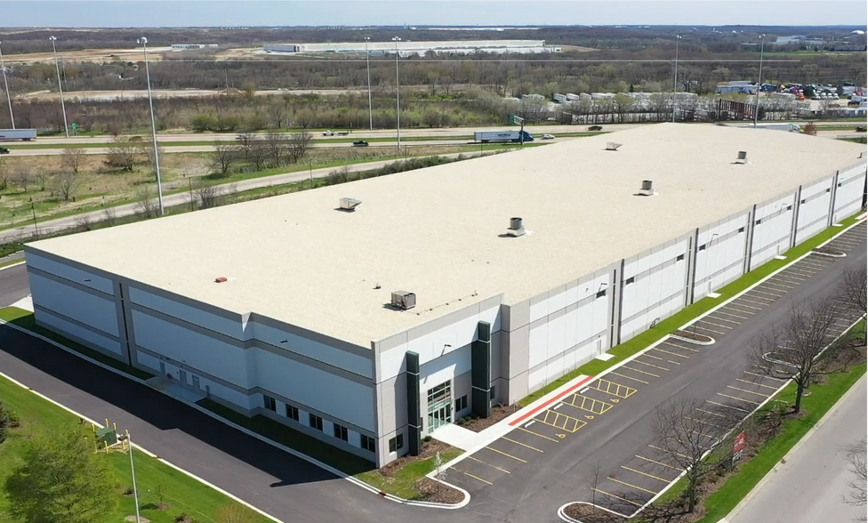 More Photos Of 1600 Rock Creek Blvd, Joliet Warehouse For Lease