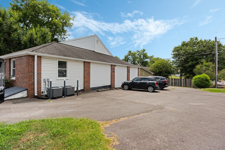 More Photos Of 515 E Iris Dr, Nashville Loft Creative Space For Sale
