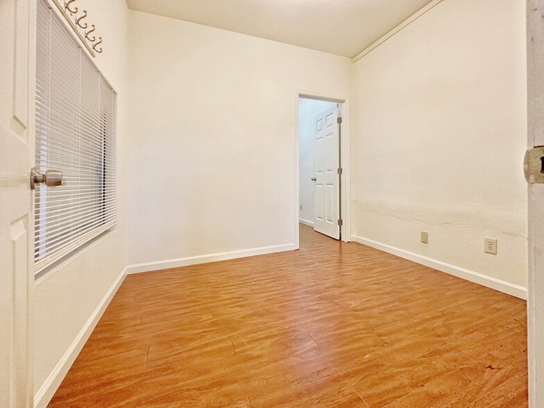 More Photos Of 1927-1929 Taraval St, San Francisco Apartments For Sale