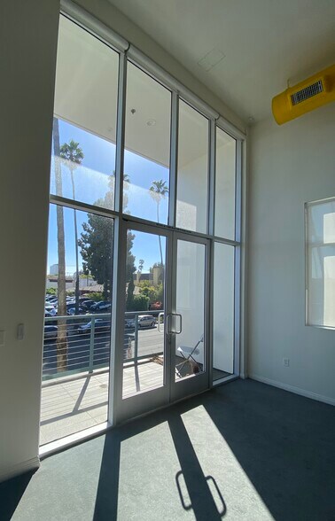 More Photos Of 1347 19th St, Santa Monica Loft Creative Space For Lease