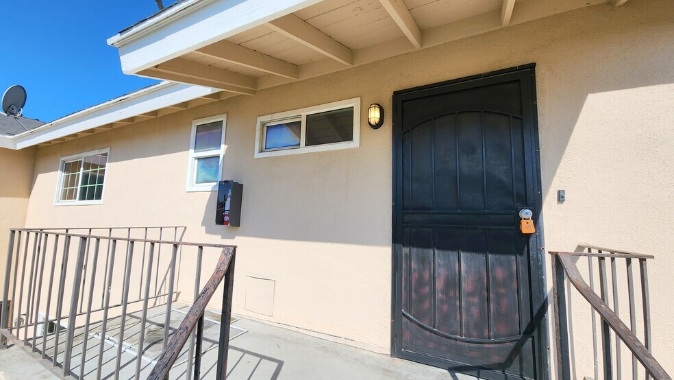 More Photos Of 2325 Angela St, Pomona Apartments For Sale