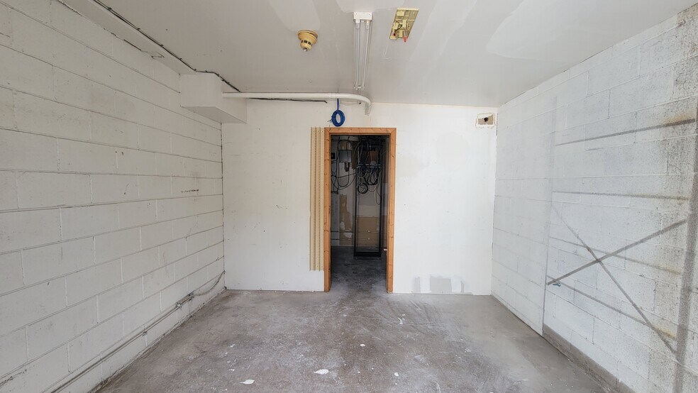 More Photos Of 2505 N Alvernon Way, Tucson Office For Sale