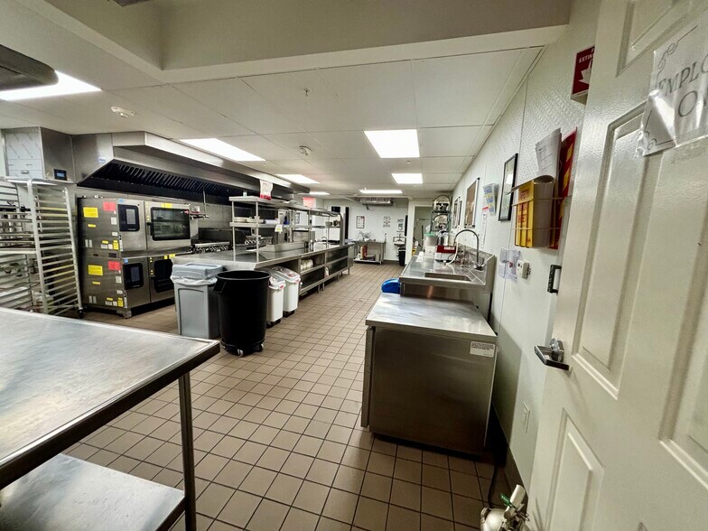 More Photos Of 3451 Clarkston Rd, Lake Orion Assisted Living For Sale