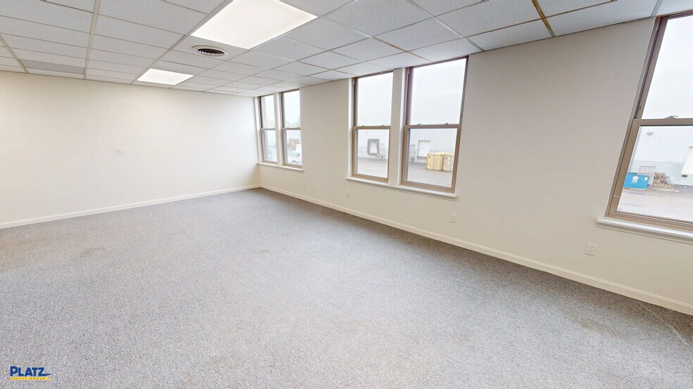 More Photos Of 95 Karago Ave, Youngstown Warehouse For Lease