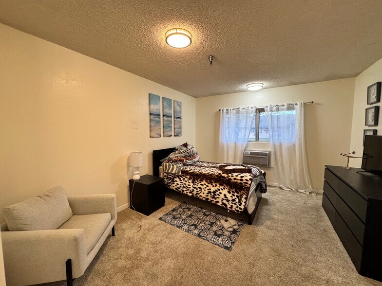 More Photos Of 424 Highway A 12, Grenada Truck Stop For Sale