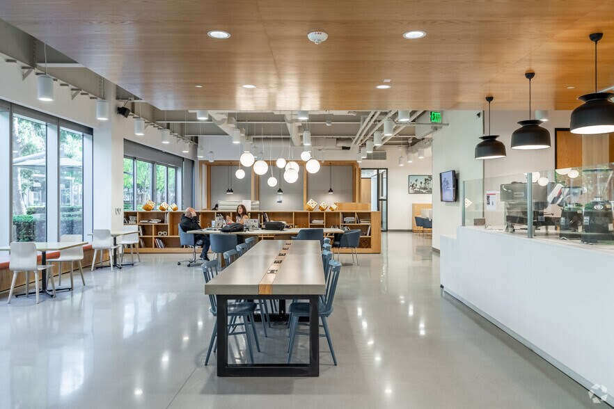 More Photos Of 530 Technology Dr, Irvine Coworking Space