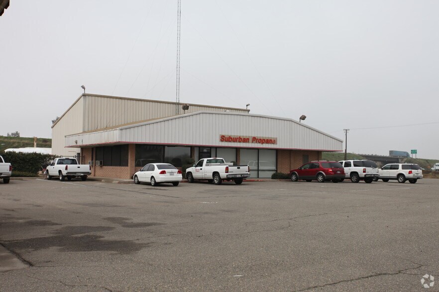 Primary Photo Of 4625 N Golden State Blvd, Turlock Flex For Lease