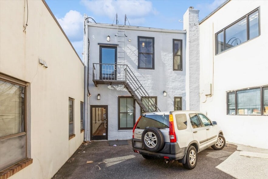 More Photos Of 56 School St, Glen Cove Loft Creative Space For Sale