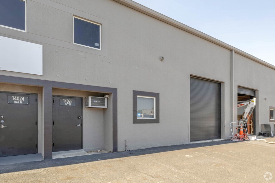 More Photos Of 14000-14048 SW 140th St, Miami Warehouse For Lease