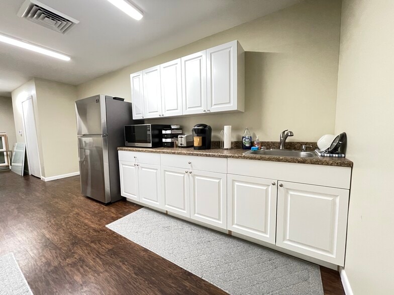More Photos Of 3715 NW 97th Blvd, Gainesville Office For Sale