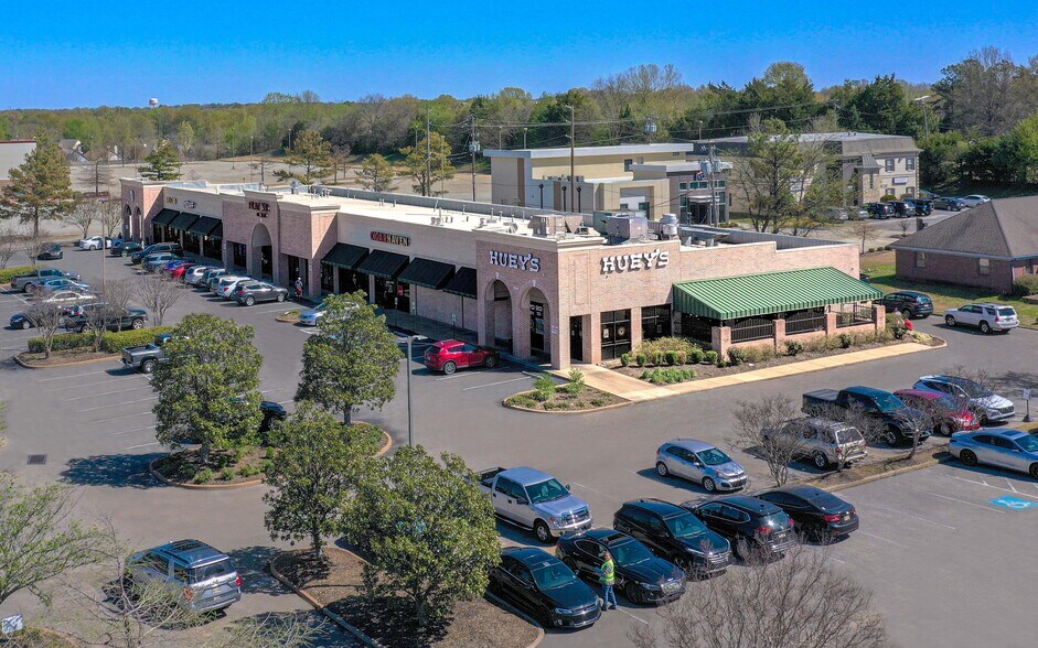 More Photos Of 7090 Malco Blvd, Southaven Storefront For Lease