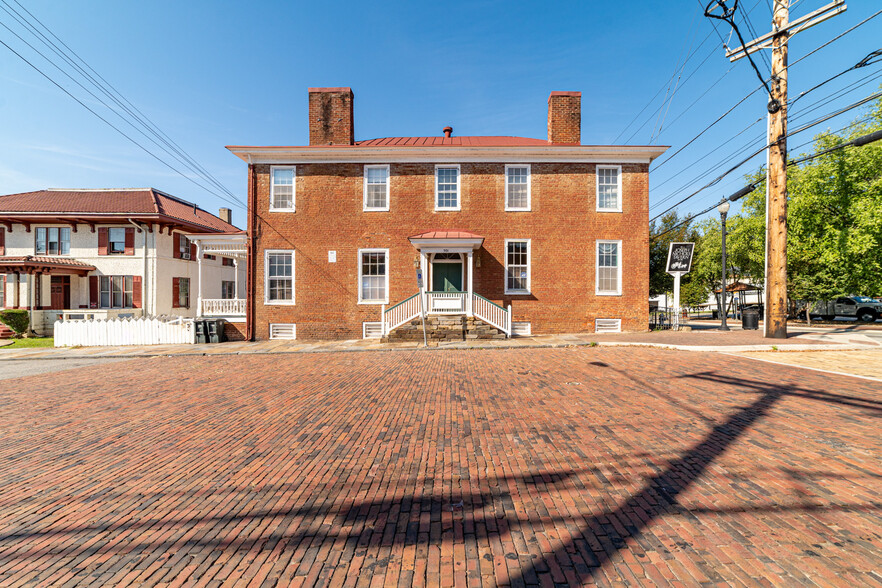 Primary Photo Of 501 Madison St, Lynchburg Specialty For Lease