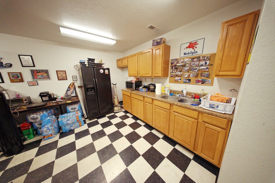 More Photos Of 1345 Callahan Dr, Knoxville Distribution For Sale