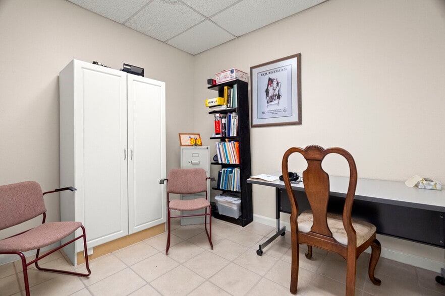 More Photos Of 10333 Seminole Blvd, Largo Office For Sale