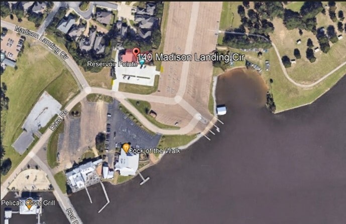 Primary Photo Of 140 Madison Landing Cir, Ridgeland General Retail For Sale