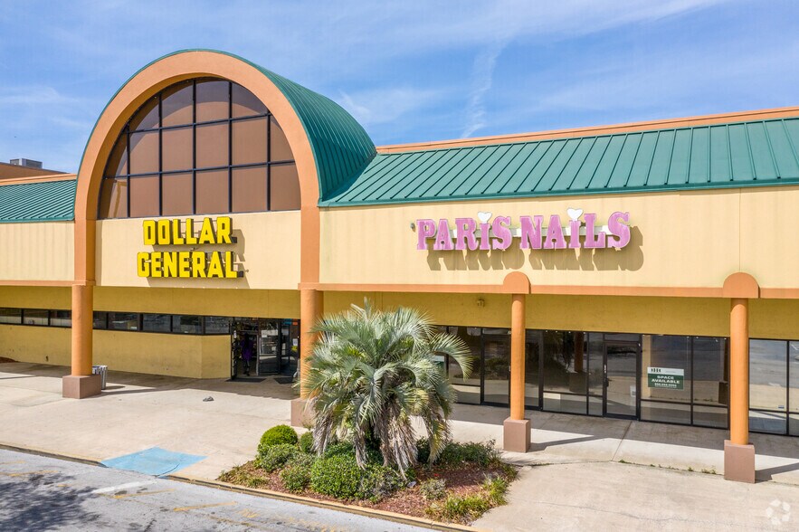 More Photos Of 204-298 E Semoran Blvd, Casselberry General Retail For Lease