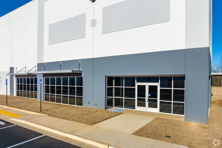 More Photos Of 1075 Highway 124, Braselton Unknown For Lease