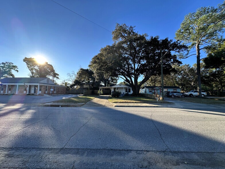 More Photos Of 1115 E Cross St, Pensacola Land For Sale