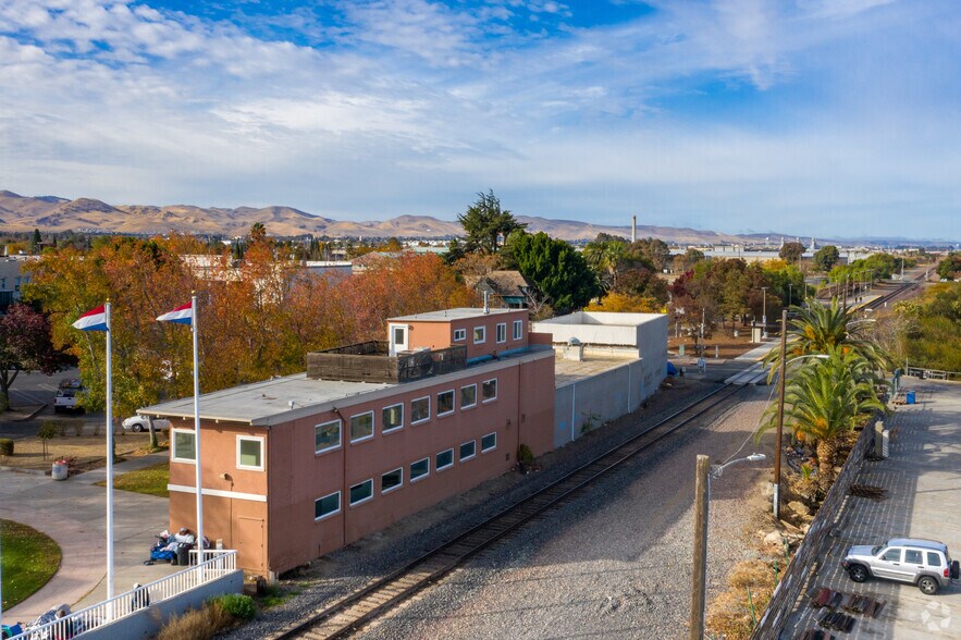 More Photos Of 1700 Auto Center Dr, Antioch Office For Sale