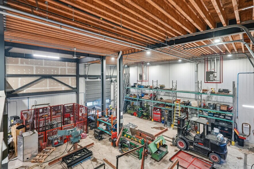 More Photos Of 224 Robot St, Vars Warehouse For Sale