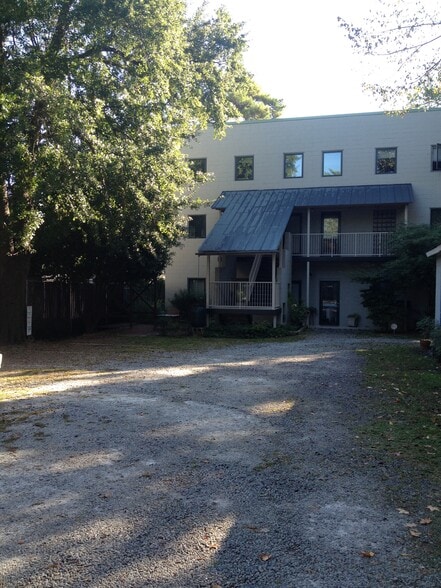 More Photos Of 2035 Manchester St NE, Atlanta Loft Creative Space For Lease