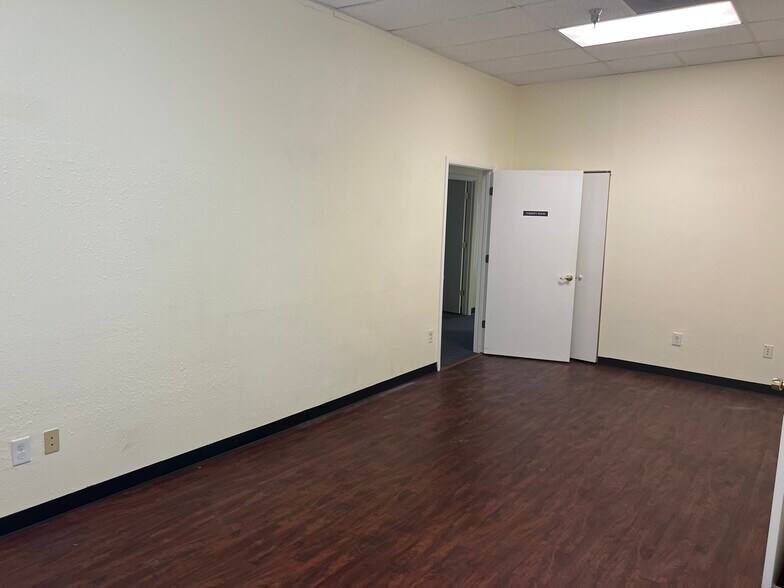 More Photos Of 4740-4780 US Highway 19, New Port Richey Unknown For Lease