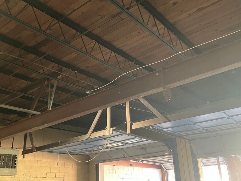 More Photos Of 112 S Parler Ave, Saint George Auto Repair For Sale