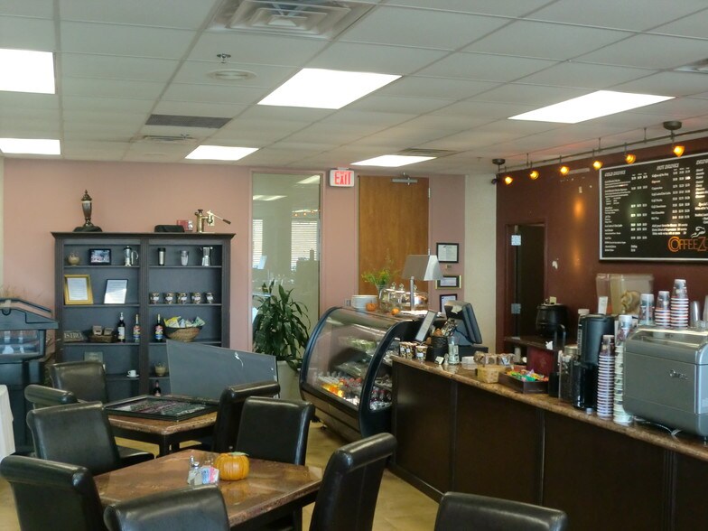 More Photos Of 200 S 10th St, McAllen Office For Lease