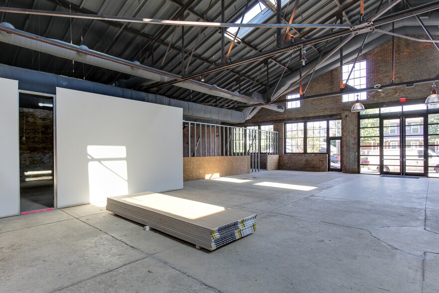 More Photos Of 500 E Davie St, Raleigh Restaurant For Lease