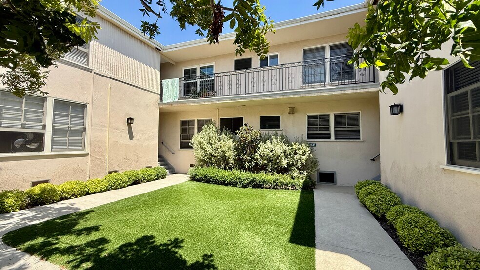 More Photos Of 228 Idaho Ave, Santa Monica Apartments For Sale