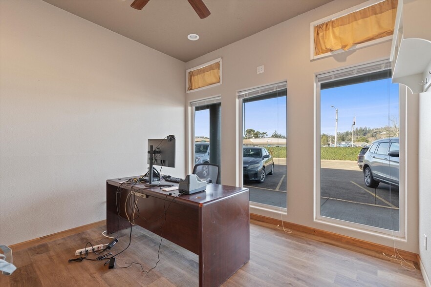 More Photos Of 385 NE Alsea Hwy, Waldport General Retail For Sale