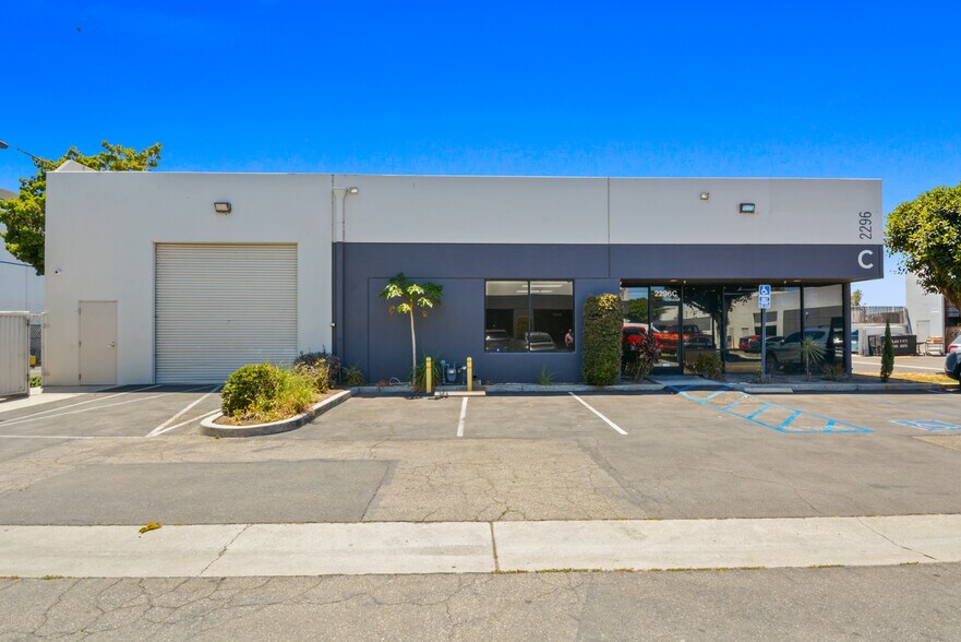 Primary Photo Of 2296 N Batavia St, Orange Warehouse For Sale