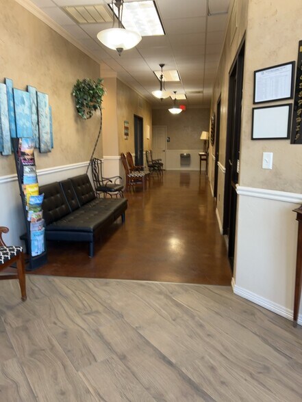 More Photos Of 300 W Central Texas Expy, Harker Heights Unknown For Lease