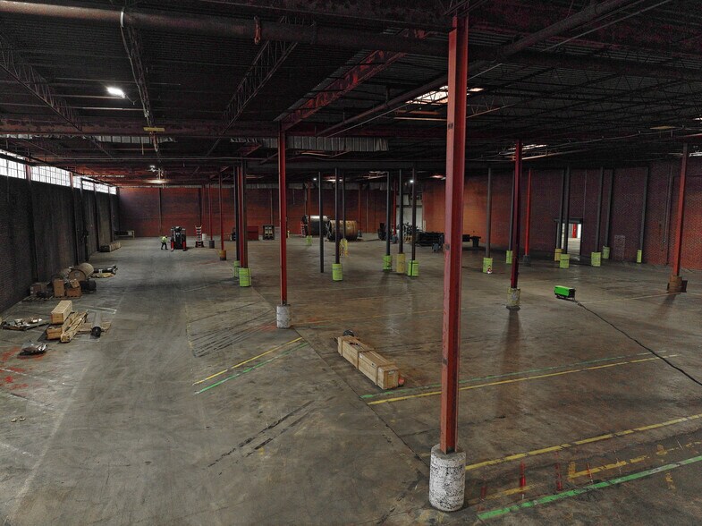 More Photos Of 930 Meacham Rd, Statesville Manufacturing For Sale