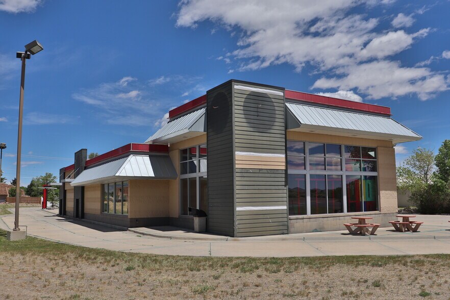More Photos Of 1902 Mountain View Dr, Cody Fast Food For Sale