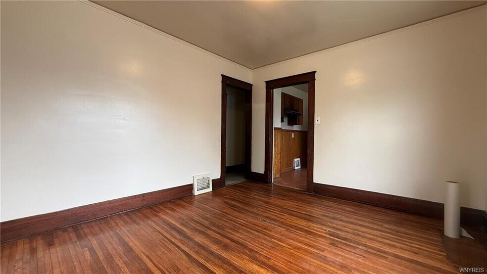 More Photos Of 1890 Linwood Ave, Niagara Falls Apartments For Sale