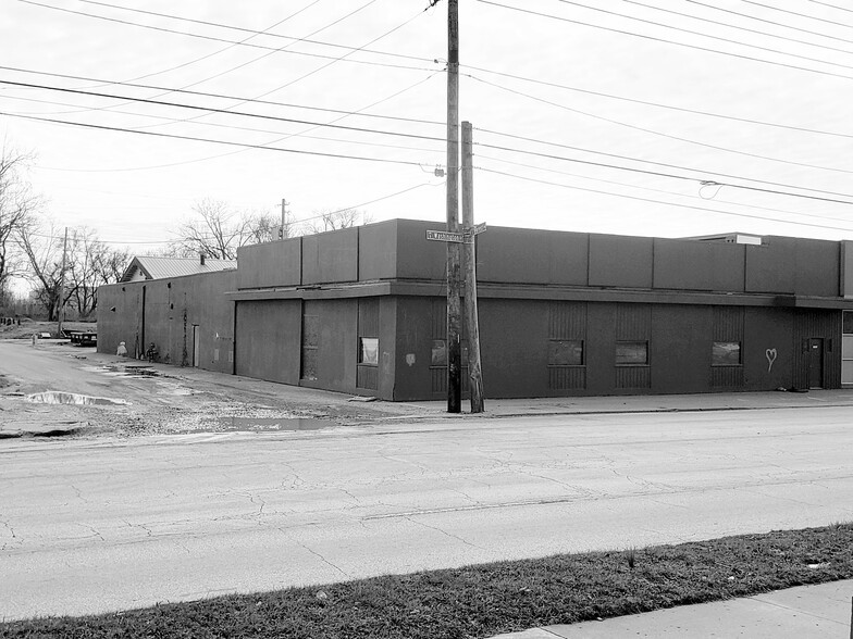 Primary Photo Of 2419-2421 E Washington St, Indianapolis Light Distribution For Lease