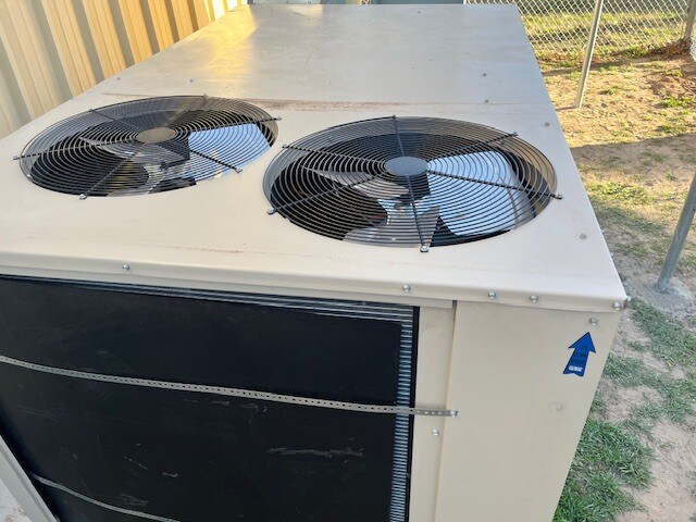 More Photos Of 2524 NW 2nd St, Oklahoma City Manufacturing For Sale