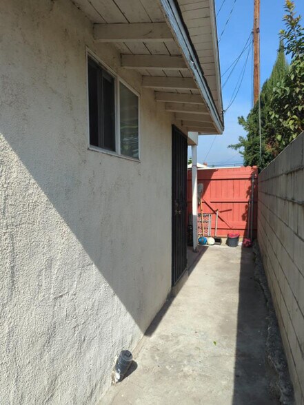 More Photos Of 11100 Lower Azusa Rd, El Monte Apartments For Sale