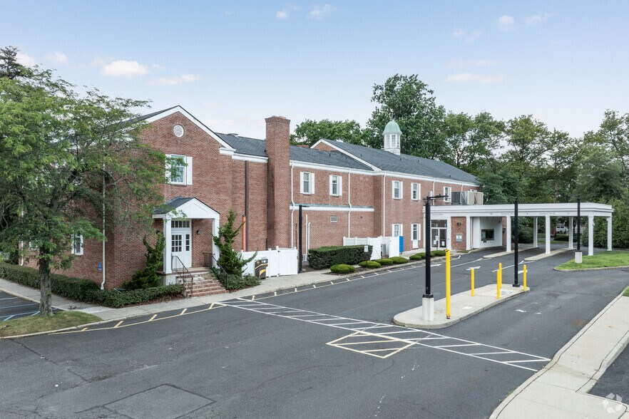 More Photos Of 303 Broad St, Red Bank Specialty For Lease