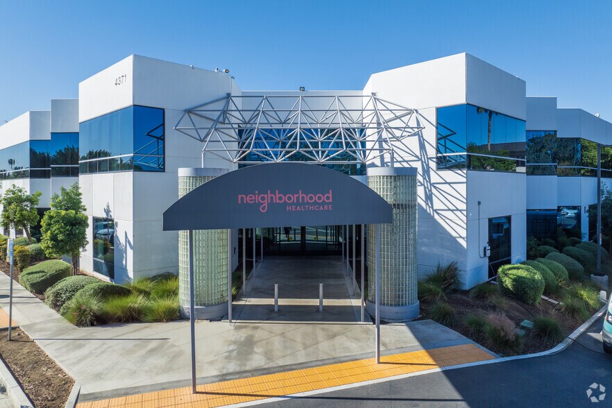 More Photos Of 4371 Latham St, Riverside Medical For Sale