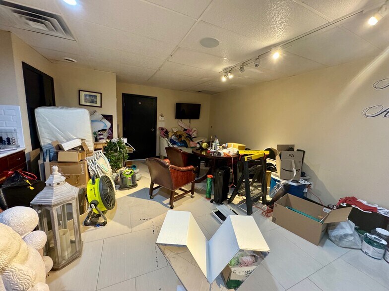 More Photos Of 1325 M St, Elmont Warehouse For Sale