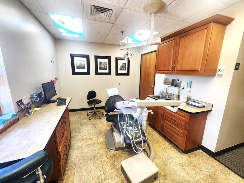 More Photos Of 899 US Hwy 287, Broomfield Medical For Sale